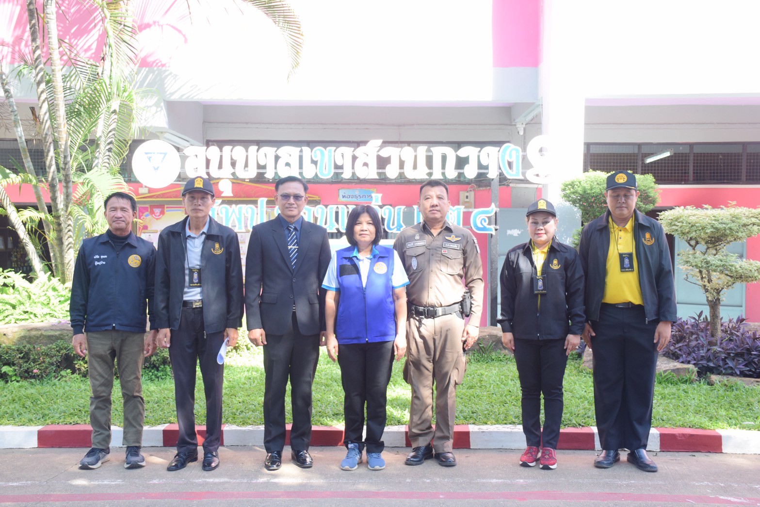 พนักงานเจ้าหน้าที่ส่งเสริมความประพฤตินักเรียนและนักศึกษา ได้ทำการออกตรวจ ติดตาม เฝ้าระวัง ดูแลและป้องกันปัญหาความประพฤตินักเรียนและนักศึกษา เพื่อเป็นการป้องกัน เฝ้าระวัง สถานการณ์ปัญหาความประพฤตินักเรียนและนักศึกษา ตามพื้นที่จุดเส