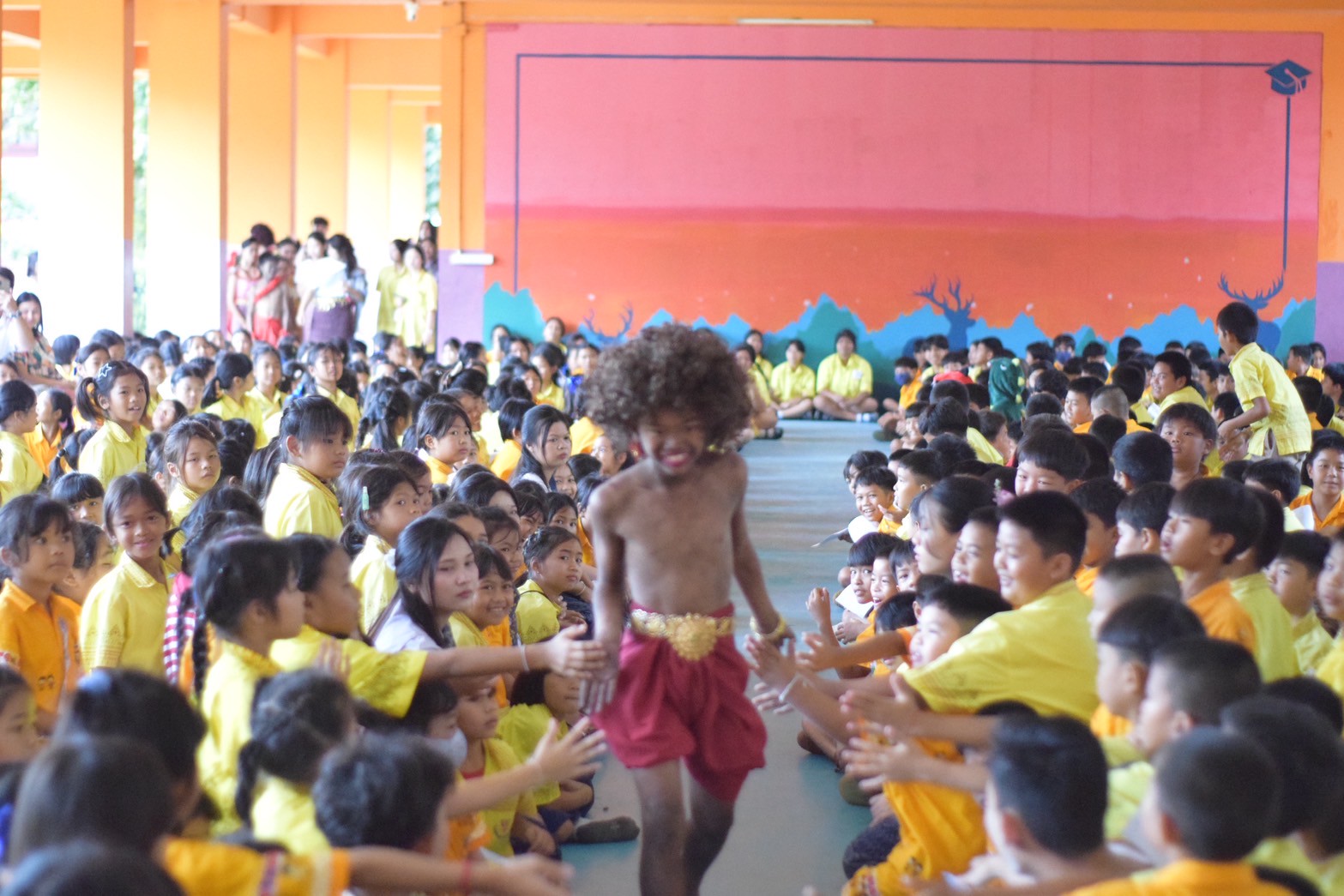 วันที่ 27 มิถุนายน 2568 นำโดย ดร.สุวัฒน์ วงศ์หมั่น ผู้อำนวยการโรง พร้อม รองผู้อำนวยการ คณะครู ร่วมจัดกิจกรรมวันสุนทรภู่