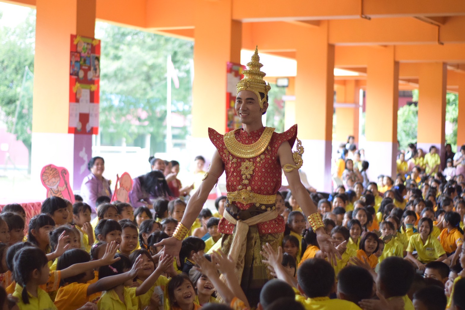 วันที่ 27 มิถุนายน 2568 นำโดย ดร.สุวัฒน์ วงศ์หมั่น ผู้อำนวยการโรง พร้อม รองผู้อำนวยการ คณะครู ร่วมจัดกิจกรรมวันสุนทรภู่